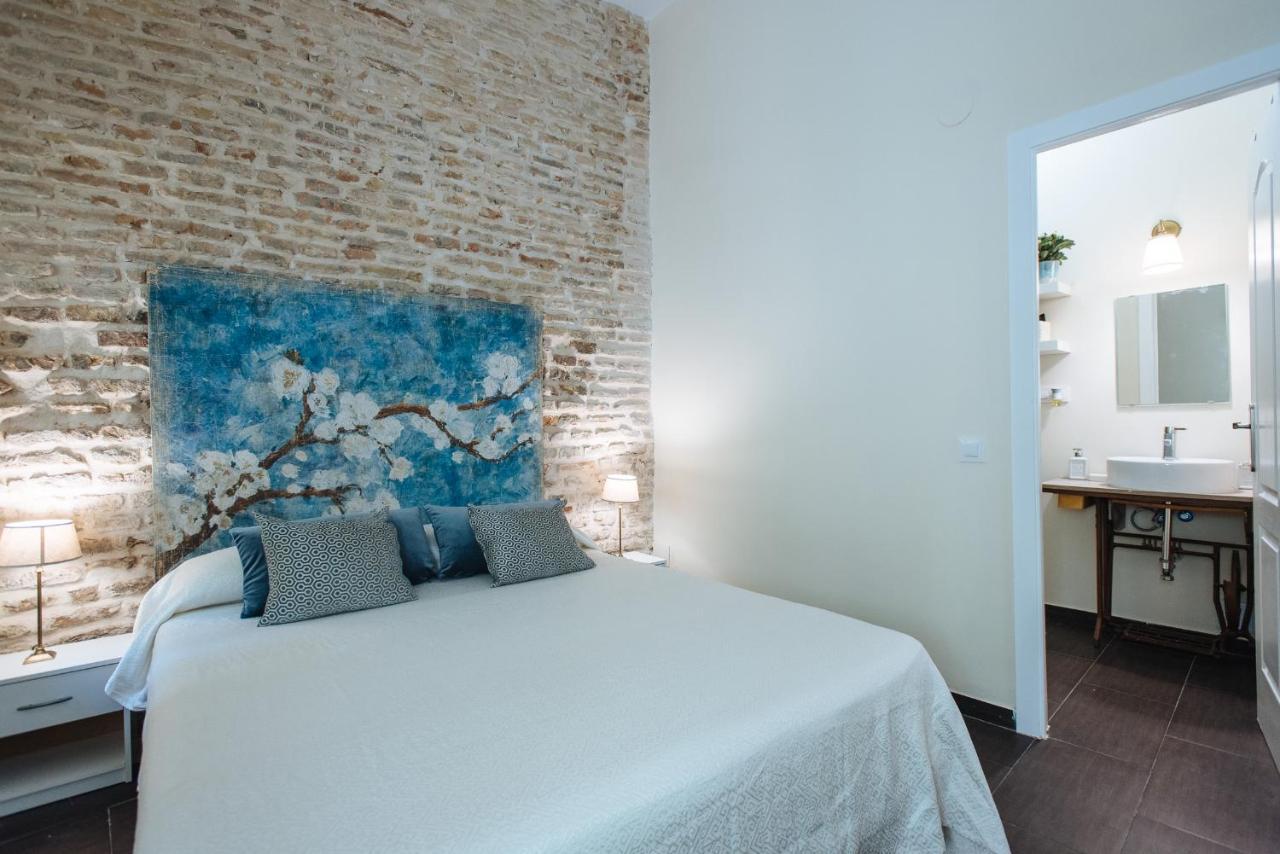 Cozy Apartment In House-Palace With Private Patio Севилья Экстерьер фото
