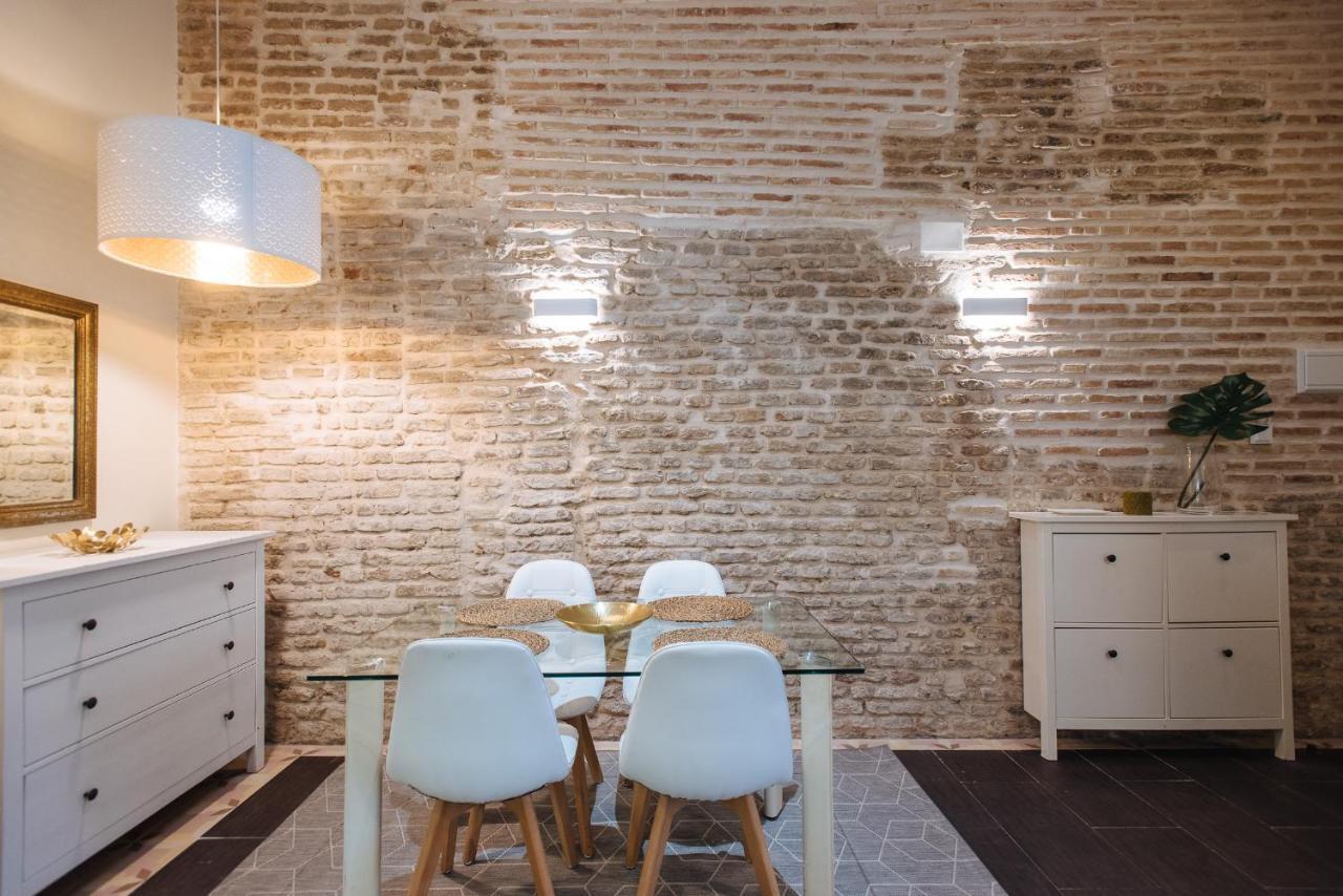 Cozy Apartment In House-Palace With Private Patio Севилья Экстерьер фото
